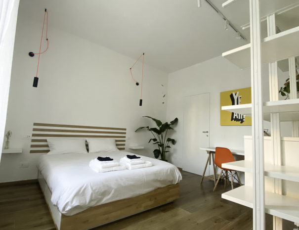 m4_white_bedroom